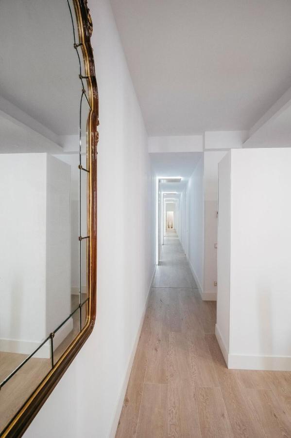 Fantastico 5H & 4B Madrid Centro Apartment Exterior photo