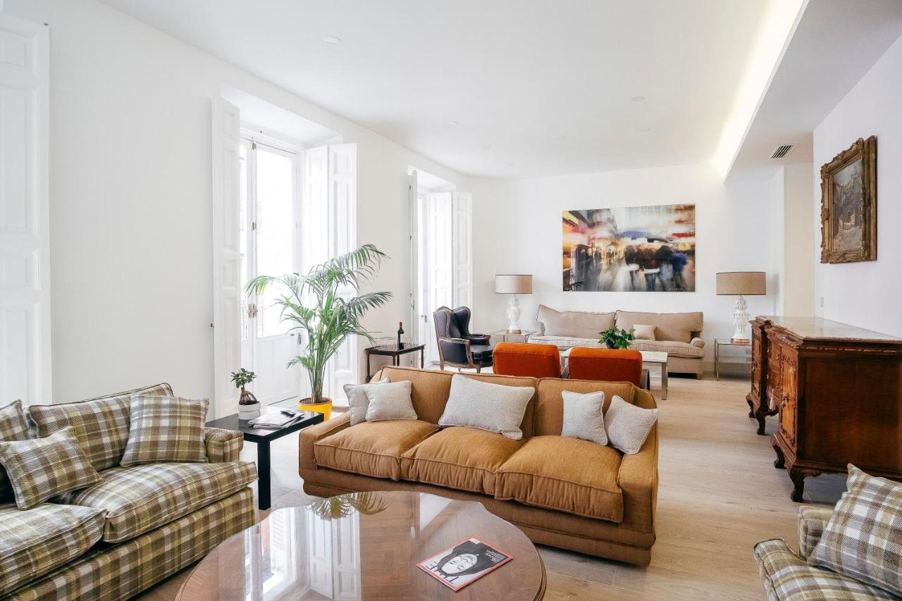 Fantastico 5H & 4B Madrid Centro Apartment Exterior photo