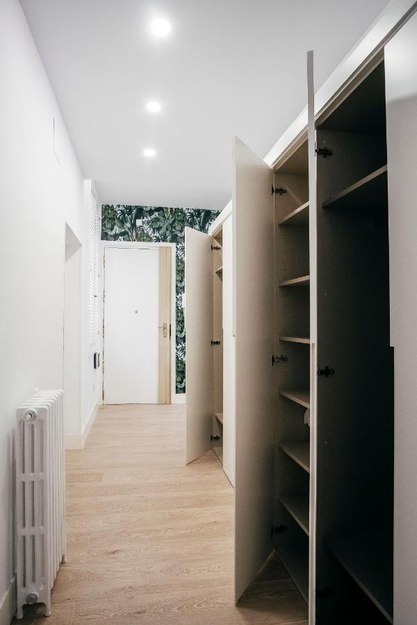 Fantastico 5H & 4B Madrid Centro Apartment Exterior photo
